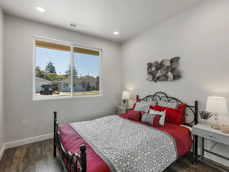 4991 Evans Ave — Photo 5