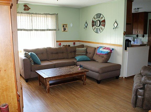 4th image of 601 Mounds Pleasant Cir