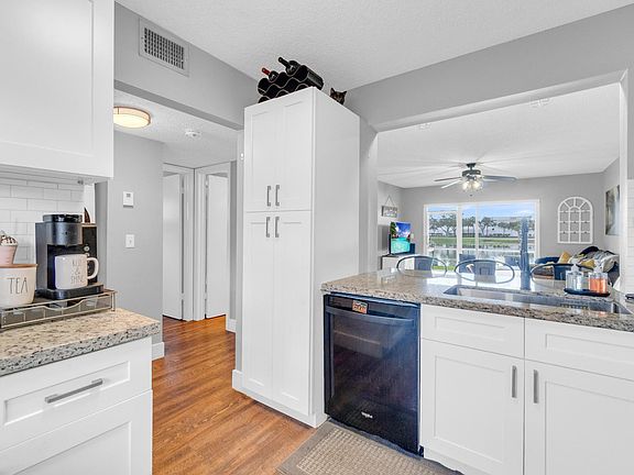 5th image of 5501 Lakeside Drive #101