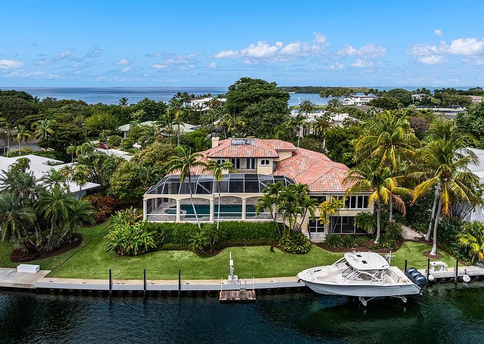 1st image of 5 Sail Point Ln