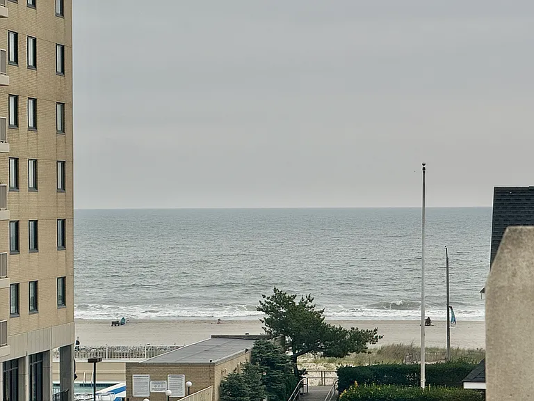 5003 Atlantic Ave #7 — Photo 8