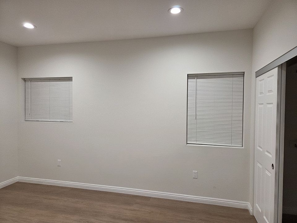 2nd image of 121 N Baymar Ave #B