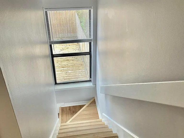 1185 Romaine Cir W — Photo 13