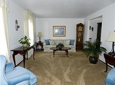 5th image of 114 Edenboro Dr