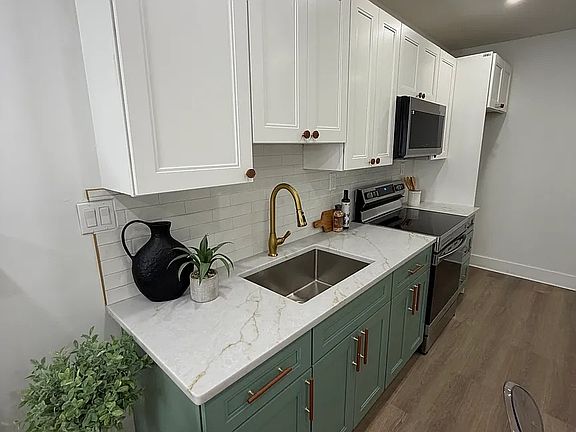 2nd image of 2619 Titan St