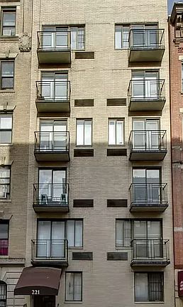 4th image of 221 E 82nd St APT 5a