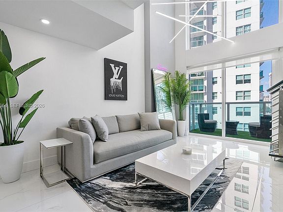 2nd image of 41 SE 5th St APT 1111