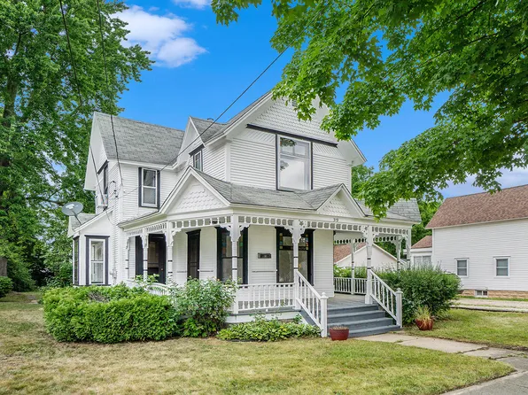 319 E Allegan St, Otsego, MI 49078