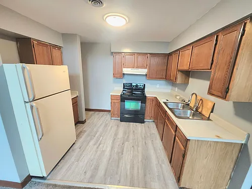 681 Brown St Photo 1