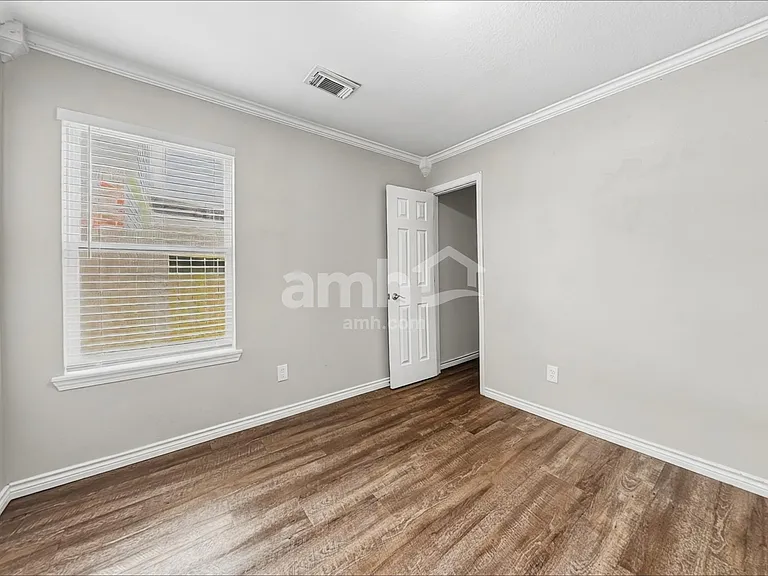 2423 Lofty Falls Ct — Photo 15