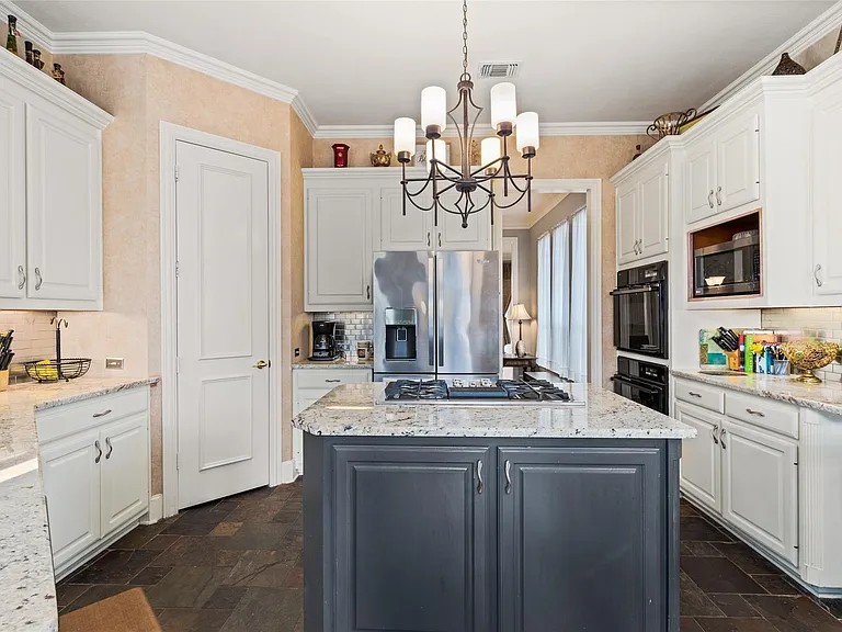 5932 Riverbend Pl — Photo 16