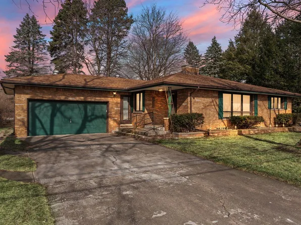 6460 Old Porter Rd, Portage, IN 46368