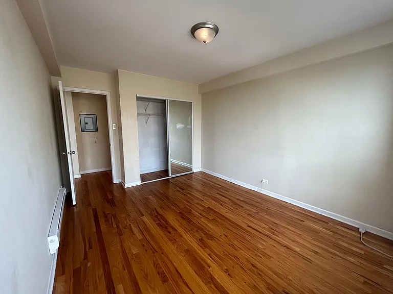 4180 Marine Terrace Apartments — Photo 130