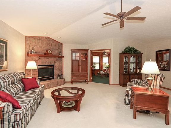 4th image of 334 Shadowood Dr