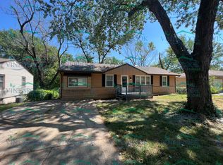 10209 Bellaire Ave, Kansas City, MO 64134