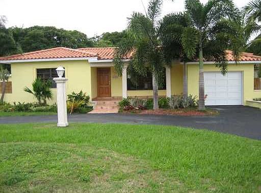 FRONT OF THE HOUSE