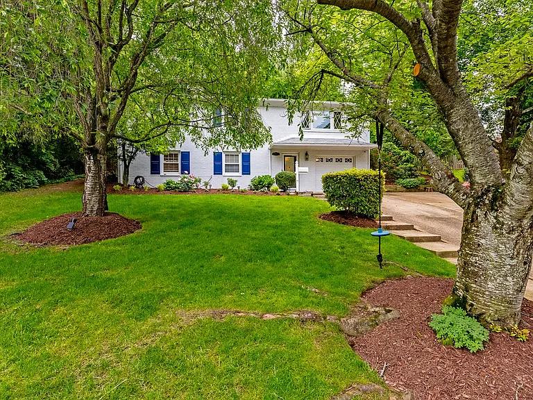 4625 Willet Dr — Photo 2
