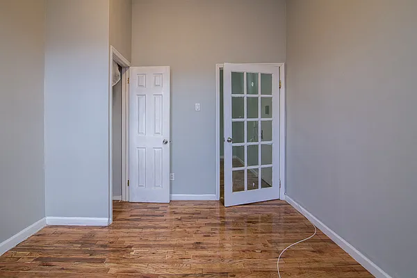 Rented by Isaac Silberstein, LREB | media 15