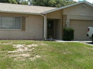 7505 Holiday Dr, Spring Hill, FL 34606
