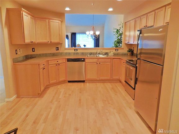 3rd image of 5909 Panorama Dr SE APT 5-102