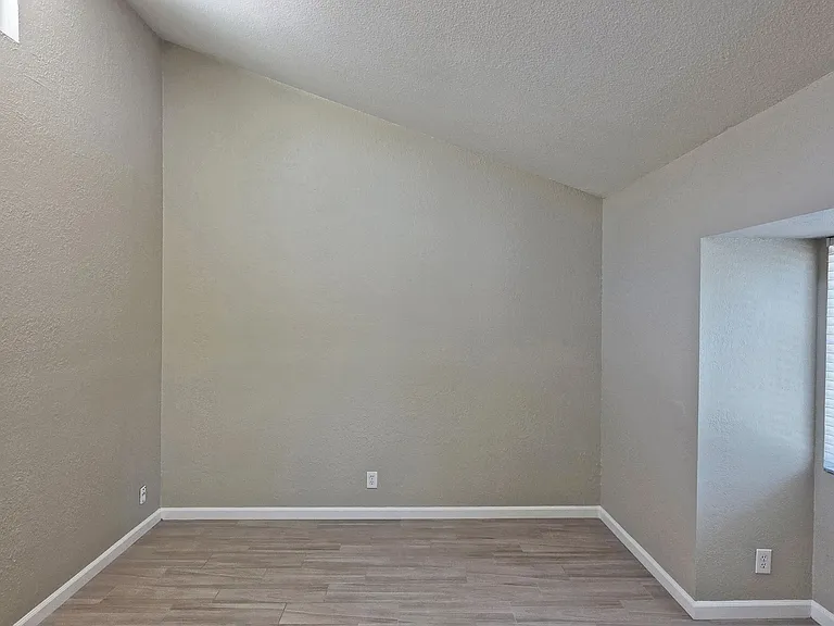 2222 I St #15 — Photo 16
