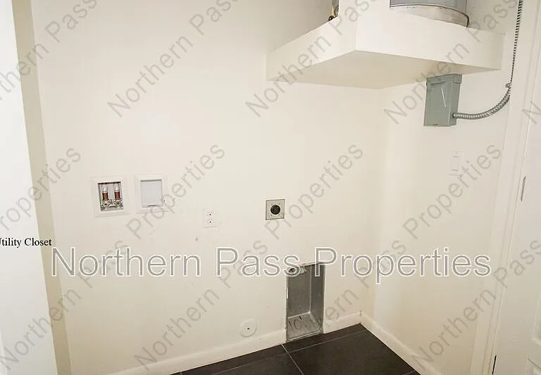 6262 Woodrow Bean #6 — Photo 16