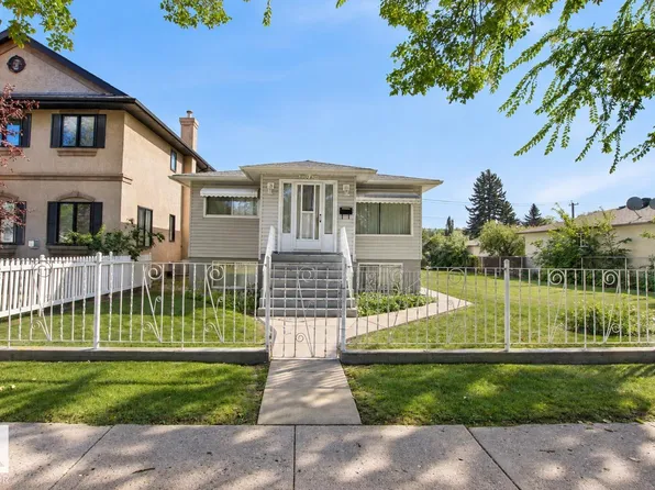 10339 80th St NW, Edmonton, AB T6A 3J3