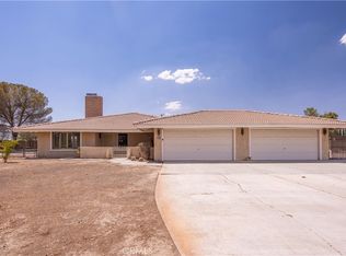 15196 Kinai Rd, Apple Valley, CA 92307