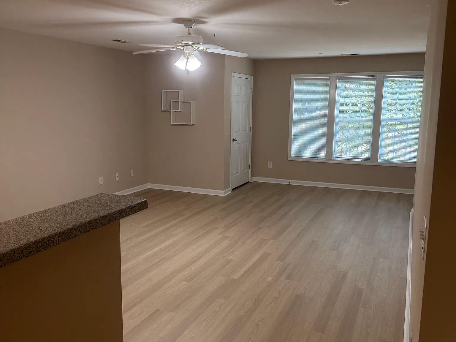 3 bed, 1210 sqft, $1,495 — Photo 4