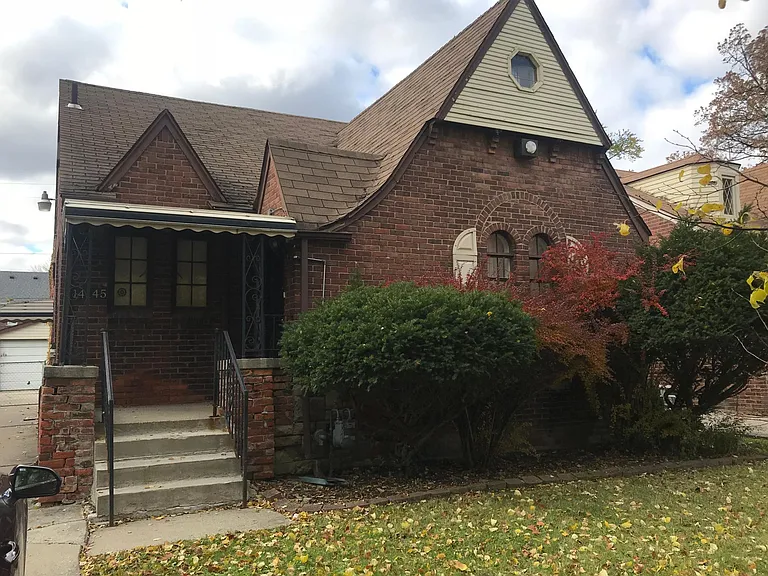 14145 Glastonbury Ave — Photo 2