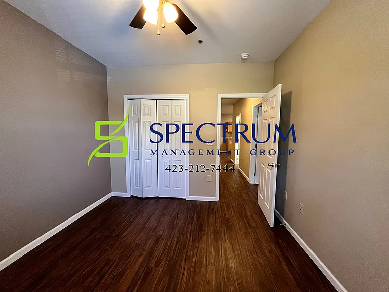 1810 Bishop Ave — Photo 11