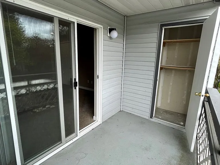 Signature Apartments — Photo 26