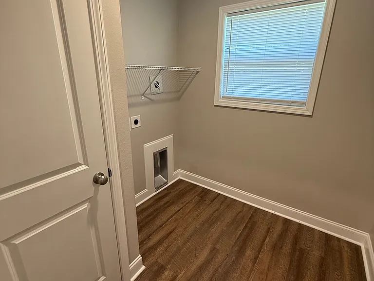 873 Jane Dr — Photo 7