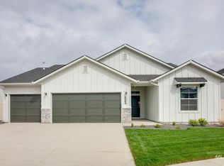 4064 E White Plains St, Nampa, ID 83686