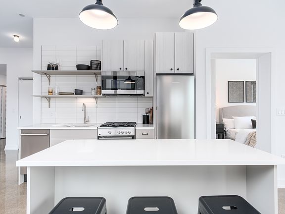 5th image of 1461 S Blue Island Ave APT 314