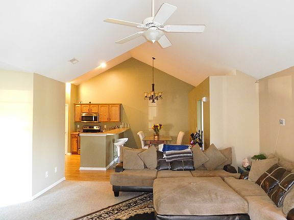 Open Layout, Vaulted Ceiling
