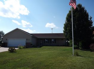 304 Cardinal Cir, Mayville, WI 53050