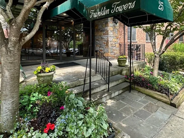 25 Franklin Avenue #3O, White Plains, NY 10601