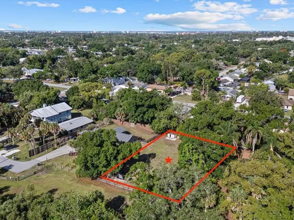 8 & 9 Nutmeg Ave, Sarasota, FL 34231