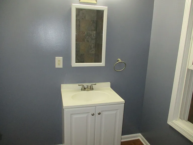 1214 Summit St — Photo 5