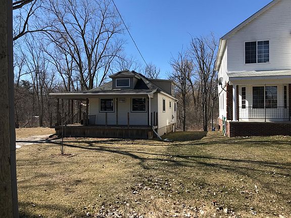 3rd image of 20909 Rockwell St