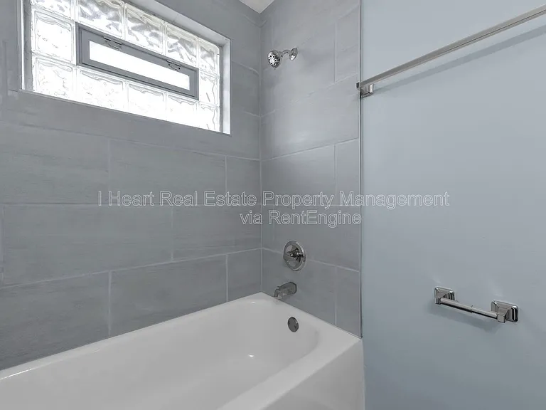 880 N Meadows Ct #J — Photo 14