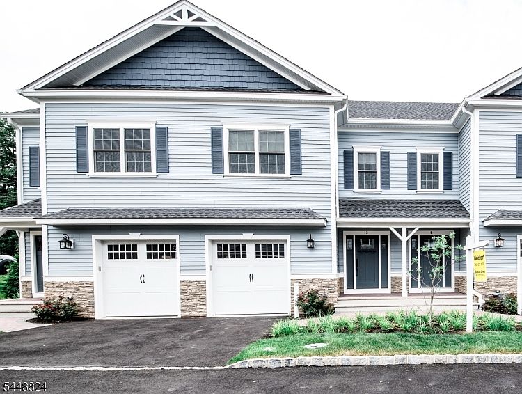 1st image of 14 Clover Ct