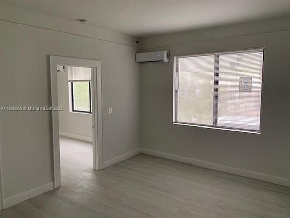 5th image of 48 NW 13th Ave APT 3