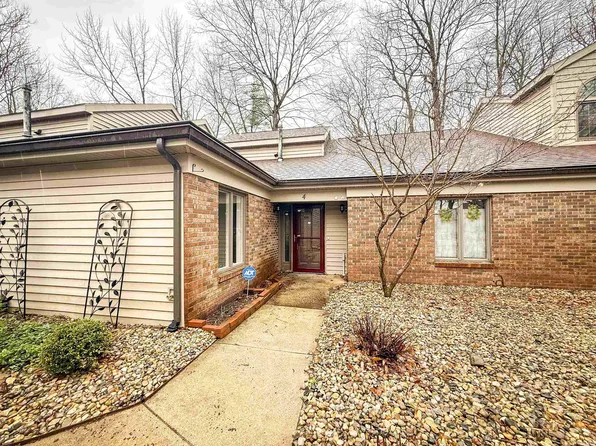 4 Boulder Ct, Nappanee, IN 46550