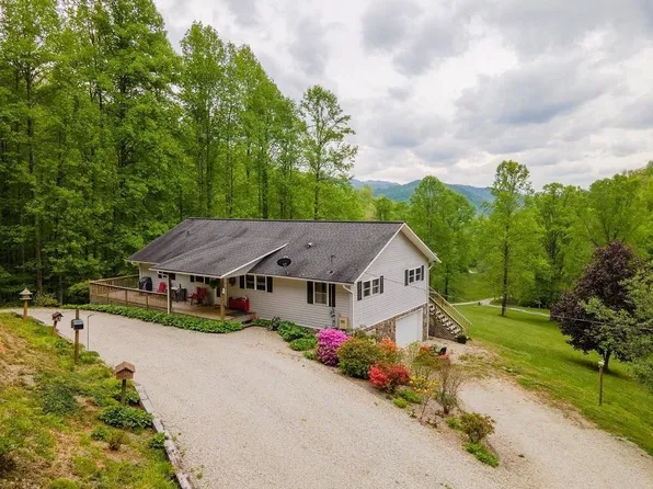 854 Hampton Branch Rd, Topton, NC 28781
