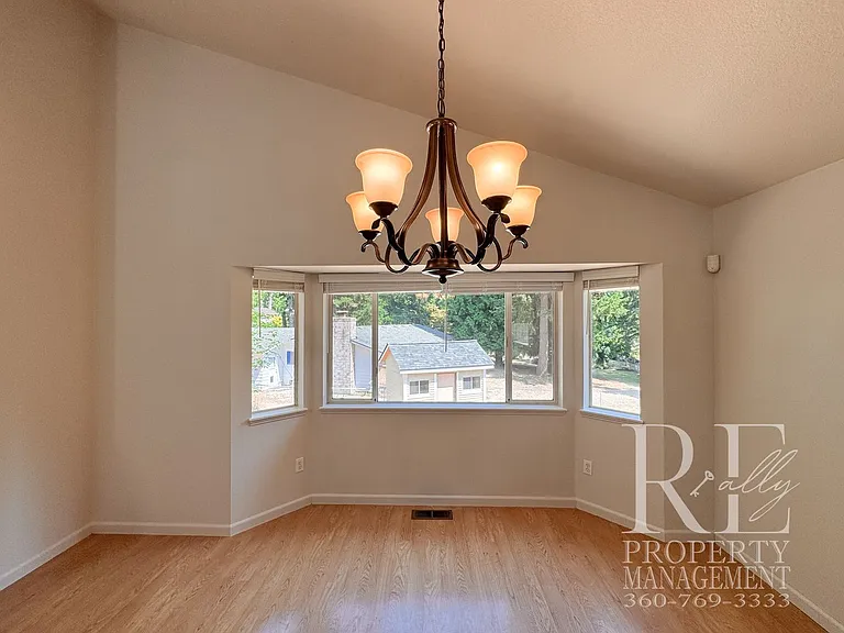 4618 NW Bernard St — Photo 15