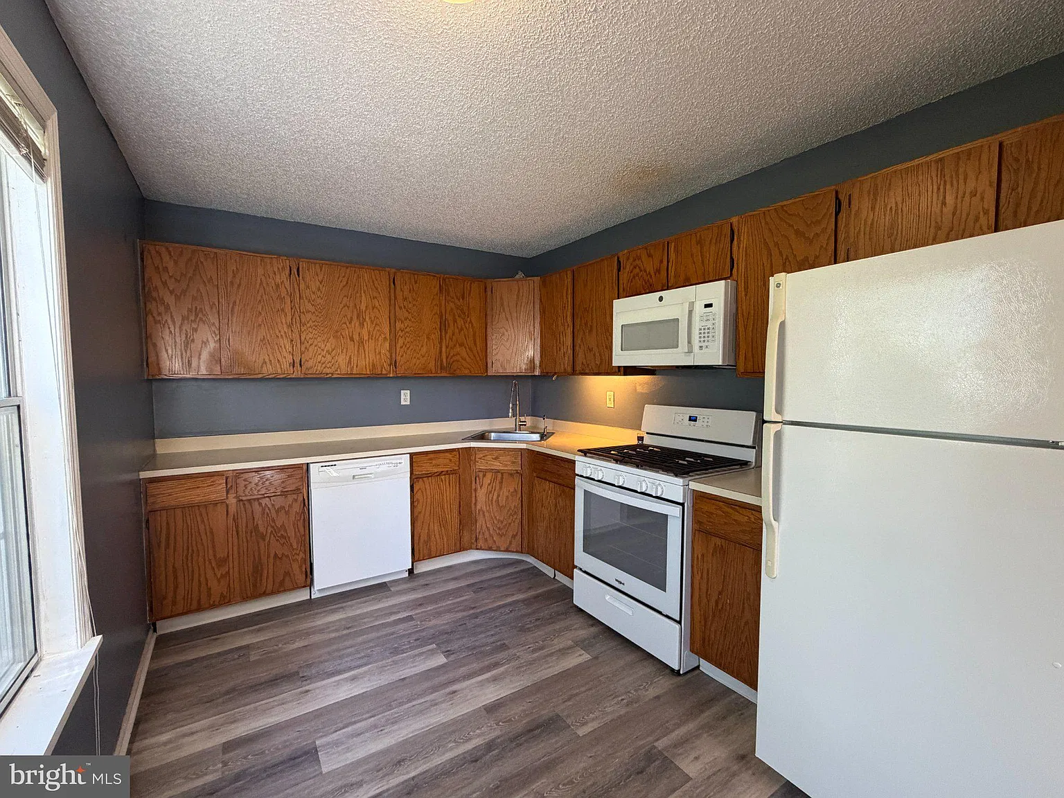2 bed, 2.5 bath, 1250 sqft, $2,700 — Photo 4