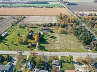 2495 Division Rd N, Kingsville, ON N9Y2E5