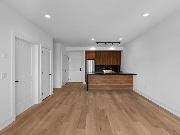 2nd image of 1801 N 2nd St #405